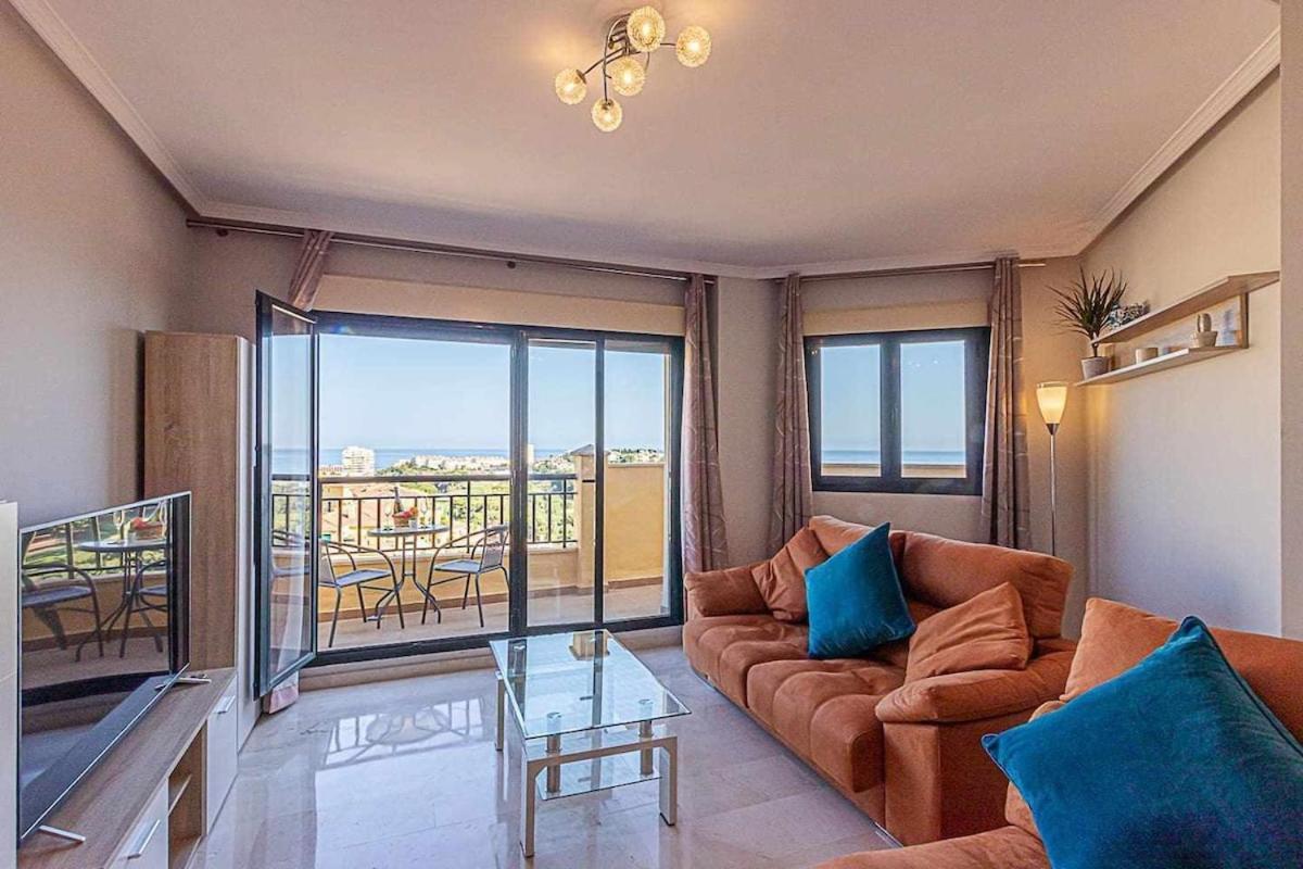 797 Holiday Rentals - Moderno Piso para 4 con hermosas vistas Benalmádena Exterior foto
