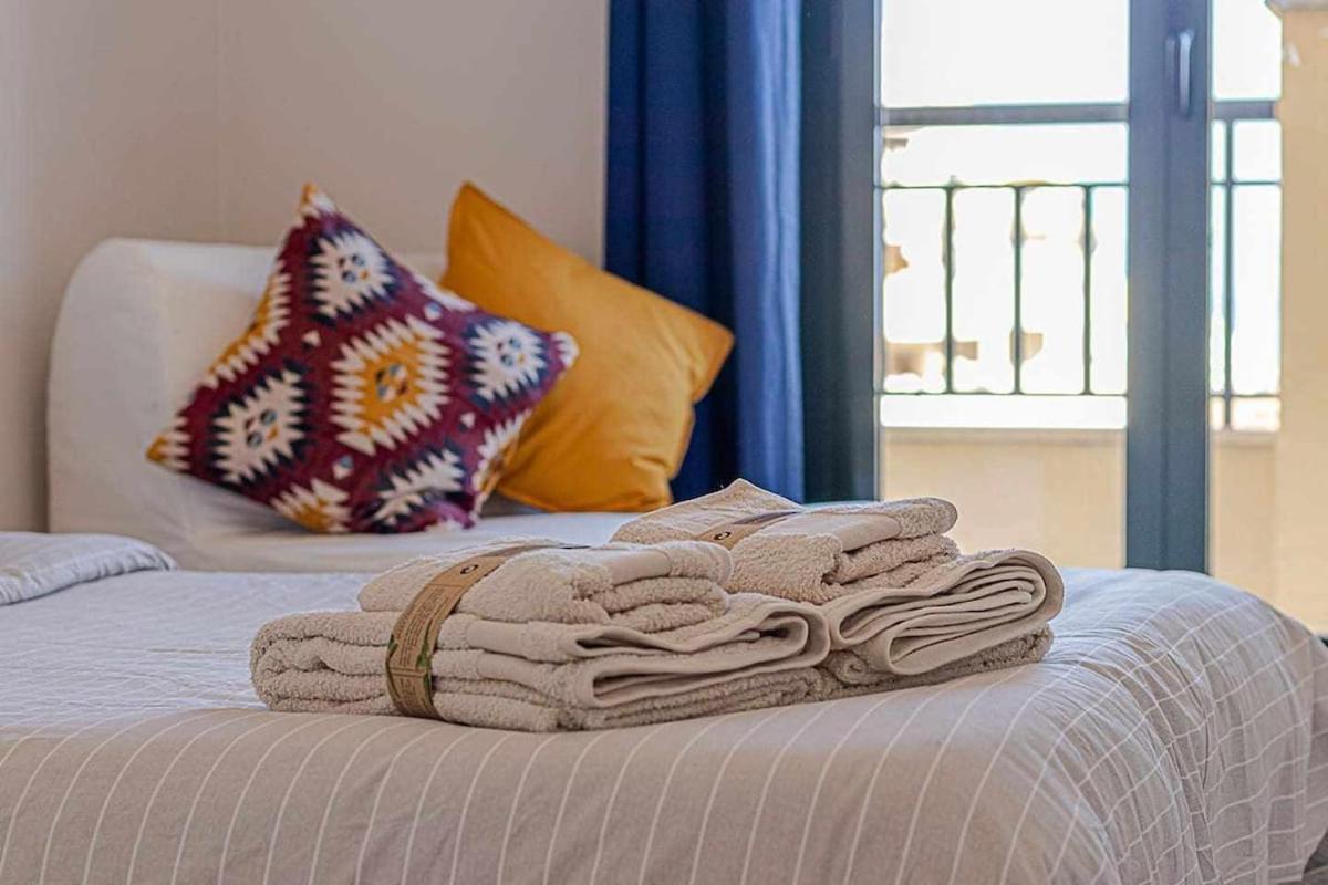 797 Holiday Rentals - Moderno Piso para 4 con hermosas vistas Benalmádena Exterior foto